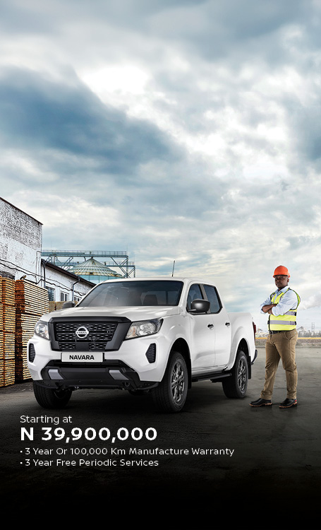 White Nissan Navara double cab